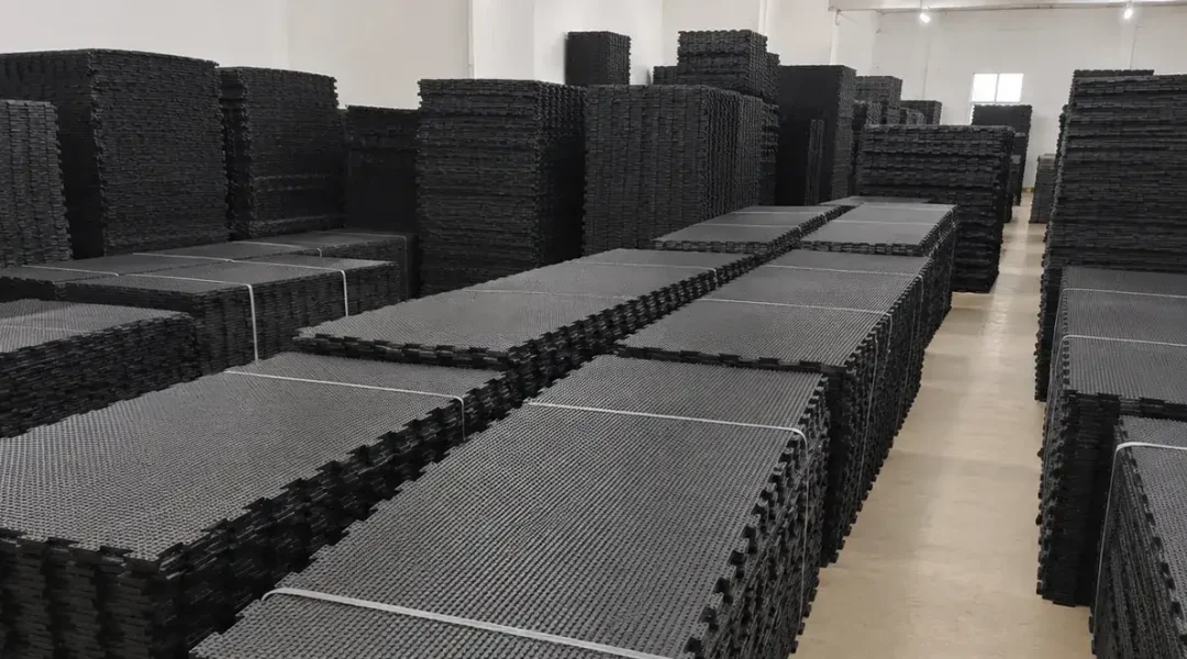 interlocking rubber mats